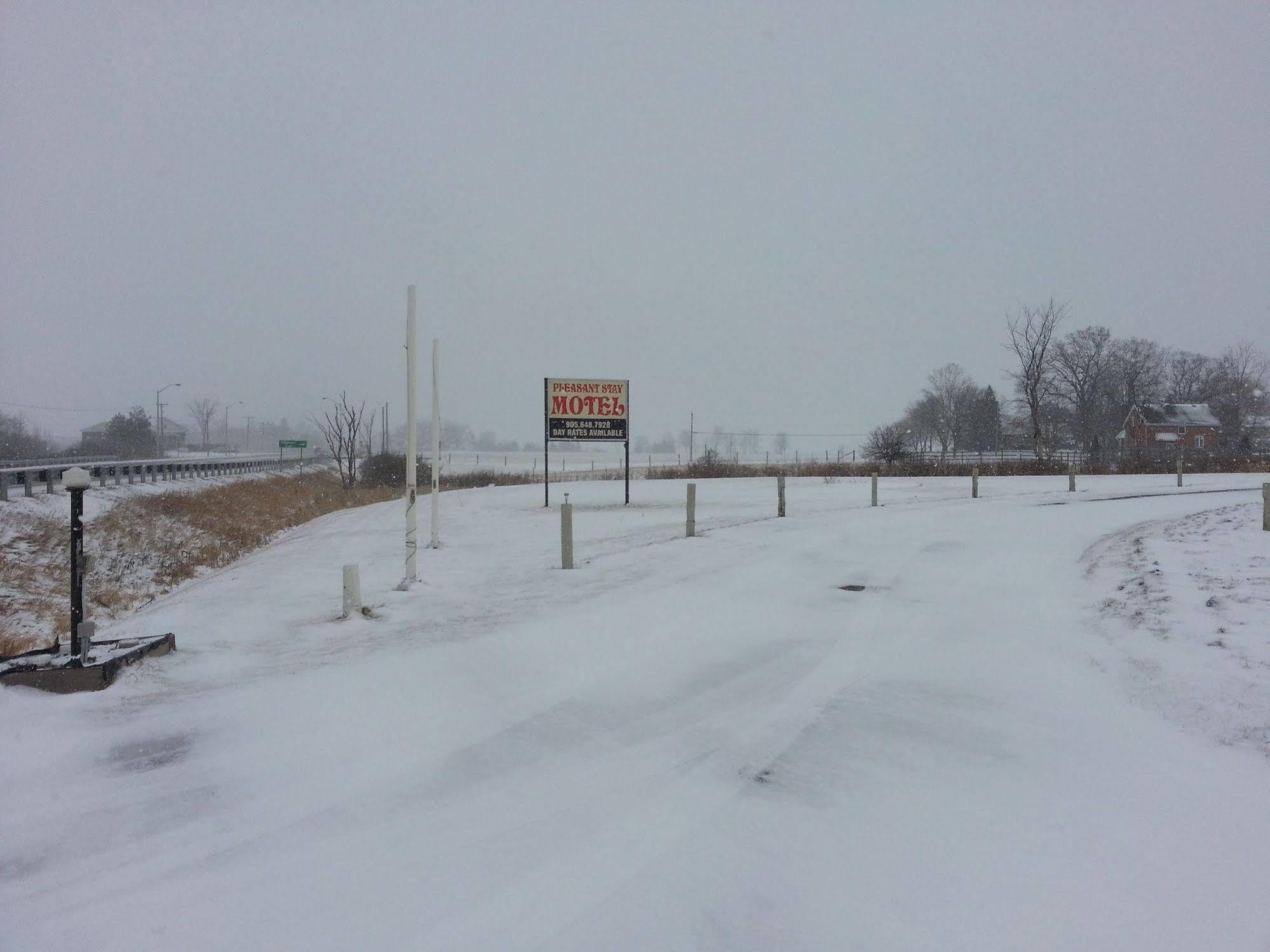 Pleasant Stay Motel Ancaster Екстер'єр фото